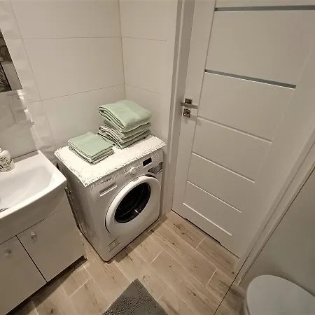 Szmaragdowy Przy Ulicy Opolskiej アパート *