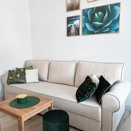 Szmaragdowy Przy Ulicy Opolskiej アパート