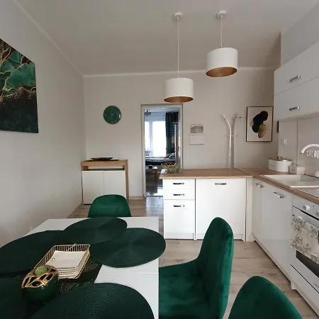 Szmaragdowy Przy Ulicy Opolskiej