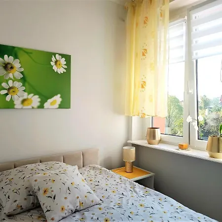 Szmaragdowy Przy Ulicy Opolskiej アパート