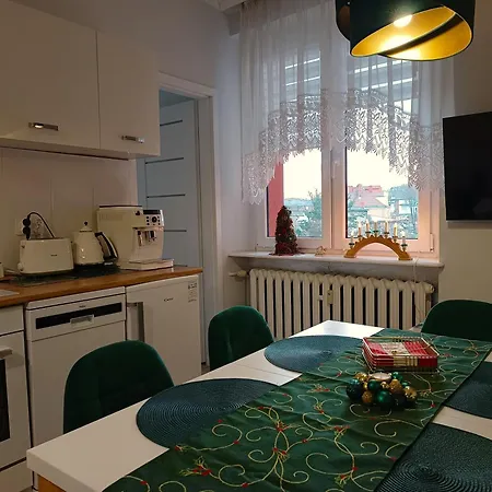 Szmaragdowy Przy Ulicy Opolskiej * タルノフスキェ・グルィ