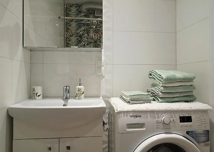 Szmaragdowy Przy Ulicy Opolskiej *