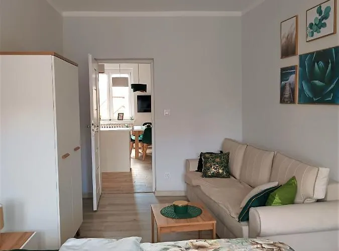 Szmaragdowy Przy Ulicy Opolskiej Tarnowskie Góry