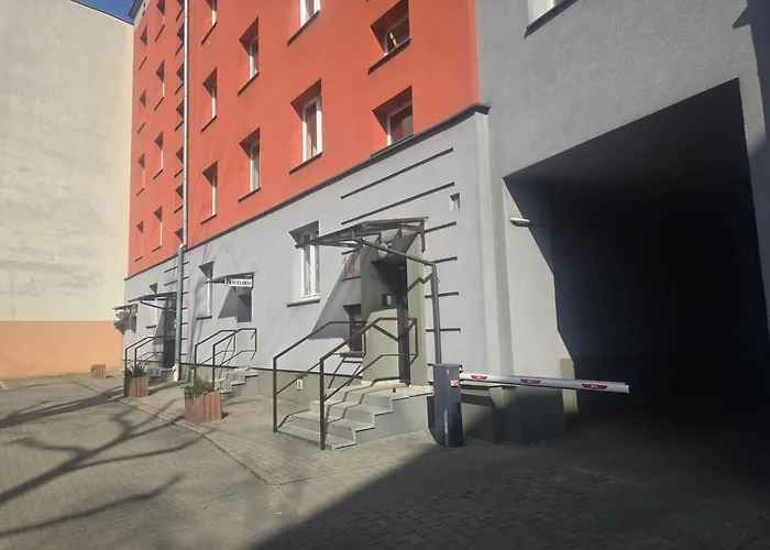 Szmaragdowy Przy Ulicy Opolskiej *